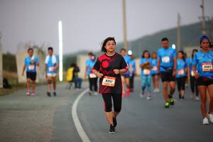 BIB: 8467, 9351
                            <button type="button" onclick="openModal(3186587)" class="btn btn-primary btn-sm float-right btn-popup" data-toggle="modal" data-target=".modal-high-quality">
                        <i class="fas fa-shopping-cart"></i> Add to Cart
                    </button>
                                            <button type="button" onclick="isThisMe(3186587, true)" class="btn btn-success btn-sm float-right btn-popup btn-isme hidden" data-toggle="tooltip" data-placement="bottom" title="นี่คือรูปของคุณใช่ไหม คลิกที่นี่เพื่อเอาเข้าอัลบั้ม">
                        <i class="fas fa-plus"></i> Add to album
                    </button>
                    <button type="button" onclick="isThisMe(3186587, false)" class="btn btn-warning btn-sm float-right btn-popup btn-isnotme hidden">
                        <i class="fas fa-ban"></i> Remove from album
                    </button>