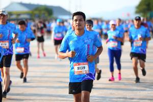 BIB: 9139
                            <button type="button" onclick="openModal(3157224)" class="btn btn-primary btn-sm float-right btn-popup" data-toggle="modal" data-target=".modal-high-quality">
                        <i class="fas fa-shopping-cart"></i> Add to Cart
                    </button>
                                            <button type="button" onclick="isThisMe(3157224, true)" class="btn btn-success btn-sm float-right btn-popup btn-isme hidden" data-toggle="tooltip" data-placement="bottom" title="นี่คือรูปของคุณใช่ไหม คลิกที่นี่เพื่อเอาเข้าอัลบั้ม">
                        <i class="fas fa-plus"></i> Add to album
                    </button>
                    <button type="button" onclick="isThisMe(3157224, false)" class="btn btn-warning btn-sm float-right btn-popup btn-isnotme hidden">
                        <i class="fas fa-ban"></i> Remove from album
                    </button>