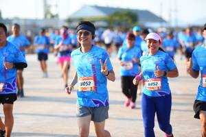 BIB: 8052, 8852
                            <button type="button" onclick="openModal(3157265)" class="btn btn-primary btn-sm float-right btn-popup" data-toggle="modal" data-target=".modal-high-quality">
                        <i class="fas fa-shopping-cart"></i> Add to Cart
                    </button>
                                            <button type="button" onclick="isThisMe(3157265, true)" class="btn btn-success btn-sm float-right btn-popup btn-isme hidden" data-toggle="tooltip" data-placement="bottom" title="นี่คือรูปของคุณใช่ไหม คลิกที่นี่เพื่อเอาเข้าอัลบั้ม">
                        <i class="fas fa-plus"></i> Add to album
                    </button>
                    <button type="button" onclick="isThisMe(3157265, false)" class="btn btn-warning btn-sm float-right btn-popup btn-isnotme hidden">
                        <i class="fas fa-ban"></i> Remove from album
                    </button>