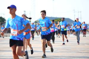 BIB: 8489
                            <button type="button" onclick="openModal(3154040)" class="btn btn-primary btn-sm float-right btn-popup" data-toggle="modal" data-target=".modal-high-quality">
                        <i class="fas fa-shopping-cart"></i> Add to Cart
                    </button>
                                            <button type="button" onclick="isThisMe(3154040, true)" class="btn btn-success btn-sm float-right btn-popup btn-isme hidden" data-toggle="tooltip" data-placement="bottom" title="นี่คือรูปของคุณใช่ไหม คลิกที่นี่เพื่อเอาเข้าอัลบั้ม">
                        <i class="fas fa-plus"></i> Add to album
                    </button>
                    <button type="button" onclick="isThisMe(3154040, false)" class="btn btn-warning btn-sm float-right btn-popup btn-isnotme hidden">
                        <i class="fas fa-ban"></i> Remove from album
                    </button>