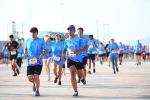 BIB: 914, 230
                            <button type="button" onclick="openModal(3154035)" class="btn btn-primary btn-sm float-right btn-popup" data-toggle="modal" data-target=".modal-high-quality">
                        <i class="fas fa-shopping-cart"></i> Add to Cart
                    </button>
                                            <button type="button" onclick="isThisMe(3154035, true)" class="btn btn-success btn-sm float-right btn-popup btn-isme hidden" data-toggle="tooltip" data-placement="bottom" title="นี่คือรูปของคุณใช่ไหม คลิกที่นี่เพื่อเอาเข้าอัลบั้ม">
                        <i class="fas fa-plus"></i> Add to album
                    </button>
                    <button type="button" onclick="isThisMe(3154035, false)" class="btn btn-warning btn-sm float-right btn-popup btn-isnotme hidden">
                        <i class="fas fa-ban"></i> Remove from album
                    </button>