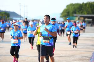 BIB: 180
                            <button type="button" onclick="openModal(3155499)" class="btn btn-primary btn-sm float-right btn-popup" data-toggle="modal" data-target=".modal-high-quality">
                        <i class="fas fa-shopping-cart"></i> Add to Cart
                    </button>
                                            <button type="button" onclick="isThisMe(3155499, true)" class="btn btn-success btn-sm float-right btn-popup btn-isme hidden" data-toggle="tooltip" data-placement="bottom" title="นี่คือรูปของคุณใช่ไหม คลิกที่นี่เพื่อเอาเข้าอัลบั้ม">
                        <i class="fas fa-plus"></i> Add to album
                    </button>
                    <button type="button" onclick="isThisMe(3155499, false)" class="btn btn-warning btn-sm float-right btn-popup btn-isnotme hidden">
                        <i class="fas fa-ban"></i> Remove from album
                    </button>