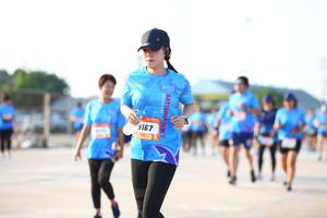 BIB: 9167
                            <button type="button" onclick="openModal(3158336)" class="btn btn-primary btn-sm float-right btn-popup" data-toggle="modal" data-target=".modal-high-quality">
                        <i class="fas fa-shopping-cart"></i> Add to Cart
                    </button>
                                            <button type="button" onclick="isThisMe(3158336, true)" class="btn btn-success btn-sm float-right btn-popup btn-isme hidden" data-toggle="tooltip" data-placement="bottom" title="นี่คือรูปของคุณใช่ไหม คลิกที่นี่เพื่อเอาเข้าอัลบั้ม">
                        <i class="fas fa-plus"></i> Add to album
                    </button>
                    <button type="button" onclick="isThisMe(3158336, false)" class="btn btn-warning btn-sm float-right btn-popup btn-isnotme hidden">
                        <i class="fas fa-ban"></i> Remove from album
                    </button>