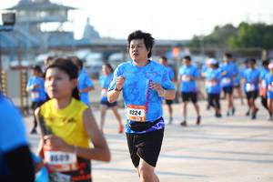 BIB: 8224
                            <button type="button" onclick="openModal(3156231)" class="btn btn-primary btn-sm float-right btn-popup" data-toggle="modal" data-target=".modal-high-quality">
                        <i class="fas fa-shopping-cart"></i> Add to Cart
                    </button>
                                            <button type="button" onclick="isThisMe(3156231, true)" class="btn btn-success btn-sm float-right btn-popup btn-isme hidden" data-toggle="tooltip" data-placement="bottom" title="นี่คือรูปของคุณใช่ไหม คลิกที่นี่เพื่อเอาเข้าอัลบั้ม">
                        <i class="fas fa-plus"></i> Add to album
                    </button>
                    <button type="button" onclick="isThisMe(3156231, false)" class="btn btn-warning btn-sm float-right btn-popup btn-isnotme hidden">
                        <i class="fas fa-ban"></i> Remove from album
                    </button>