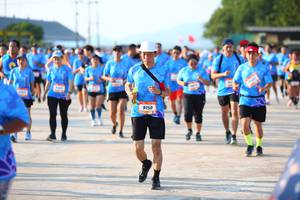 BIB: 9150
                            <button type="button" onclick="openModal(3156400)" class="btn btn-primary btn-sm float-right btn-popup" data-toggle="modal" data-target=".modal-high-quality">
                        <i class="fas fa-shopping-cart"></i> Add to Cart
                    </button>
                                            <button type="button" onclick="isThisMe(3156400, true)" class="btn btn-success btn-sm float-right btn-popup btn-isme hidden" data-toggle="tooltip" data-placement="bottom" title="นี่คือรูปของคุณใช่ไหม คลิกที่นี่เพื่อเอาเข้าอัลบั้ม">
                        <i class="fas fa-plus"></i> Add to album
                    </button>
                    <button type="button" onclick="isThisMe(3156400, false)" class="btn btn-warning btn-sm float-right btn-popup btn-isnotme hidden">
                        <i class="fas fa-ban"></i> Remove from album
                    </button>