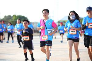 BIB: 8835, 540, 9541
                            <button type="button" onclick="openModal(3158588)" class="btn btn-primary btn-sm float-right btn-popup" data-toggle="modal" data-target=".modal-high-quality">
                        <i class="fas fa-shopping-cart"></i> Add to Cart
                    </button>
                                            <button type="button" onclick="isThisMe(3158588, true)" class="btn btn-success btn-sm float-right btn-popup btn-isme hidden" data-toggle="tooltip" data-placement="bottom" title="นี่คือรูปของคุณใช่ไหม คลิกที่นี่เพื่อเอาเข้าอัลบั้ม">
                        <i class="fas fa-plus"></i> Add to album
                    </button>
                    <button type="button" onclick="isThisMe(3158588, false)" class="btn btn-warning btn-sm float-right btn-popup btn-isnotme hidden">
                        <i class="fas fa-ban"></i> Remove from album
                    </button>