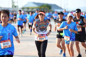 BIB: 8024, 364, 9172
                            <button type="button" onclick="openModal(3154855)" class="btn btn-primary btn-sm float-right btn-popup" data-toggle="modal" data-target=".modal-high-quality">
                        <i class="fas fa-shopping-cart"></i> Add to Cart
                    </button>
                                            <button type="button" onclick="isThisMe(3154855, true)" class="btn btn-success btn-sm float-right btn-popup btn-isme hidden" data-toggle="tooltip" data-placement="bottom" title="นี่คือรูปของคุณใช่ไหม คลิกที่นี่เพื่อเอาเข้าอัลบั้ม">
                        <i class="fas fa-plus"></i> Add to album
                    </button>
                    <button type="button" onclick="isThisMe(3154855, false)" class="btn btn-warning btn-sm float-right btn-popup btn-isnotme hidden">
                        <i class="fas fa-ban"></i> Remove from album
                    </button>