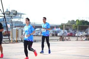 BIB: 895
                            <button type="button" onclick="openModal(3153311)" class="btn btn-primary btn-sm float-right btn-popup" data-toggle="modal" data-target=".modal-high-quality">
                        <i class="fas fa-shopping-cart"></i> Add to Cart
                    </button>
                                            <button type="button" onclick="isThisMe(3153311, true)" class="btn btn-success btn-sm float-right btn-popup btn-isme hidden" data-toggle="tooltip" data-placement="bottom" title="นี่คือรูปของคุณใช่ไหม คลิกที่นี่เพื่อเอาเข้าอัลบั้ม">
                        <i class="fas fa-plus"></i> Add to album
                    </button>
                    <button type="button" onclick="isThisMe(3153311, false)" class="btn btn-warning btn-sm float-right btn-popup btn-isnotme hidden">
                        <i class="fas fa-ban"></i> Remove from album
                    </button>