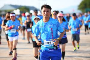 BIB: 7205
                            <button type="button" onclick="openModal(3109233)" class="btn btn-primary btn-sm float-right btn-popup" data-toggle="modal" data-target=".modal-high-quality">
                        <i class="fas fa-shopping-cart"></i> Add to Cart
                    </button>
                                            <button type="button" onclick="isThisMe(3109233, true)" class="btn btn-success btn-sm float-right btn-popup btn-isme hidden" data-toggle="tooltip" data-placement="bottom" title="นี่คือรูปของคุณใช่ไหม คลิกที่นี่เพื่อเอาเข้าอัลบั้ม">
                        <i class="fas fa-plus"></i> Add to album
                    </button>
                    <button type="button" onclick="isThisMe(3109233, false)" class="btn btn-warning btn-sm float-right btn-popup btn-isnotme hidden">
                        <i class="fas fa-ban"></i> Remove from album
                    </button>