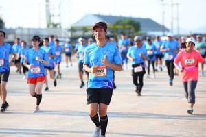 BIB: 829
                            <button type="button" onclick="openModal(3154518)" class="btn btn-primary btn-sm float-right btn-popup" data-toggle="modal" data-target=".modal-high-quality">
                        <i class="fas fa-shopping-cart"></i> Add to Cart
                    </button>
                                            <button type="button" onclick="isThisMe(3154518, true)" class="btn btn-success btn-sm float-right btn-popup btn-isme hidden" data-toggle="tooltip" data-placement="bottom" title="นี่คือรูปของคุณใช่ไหม คลิกที่นี่เพื่อเอาเข้าอัลบั้ม">
                        <i class="fas fa-plus"></i> Add to album
                    </button>
                    <button type="button" onclick="isThisMe(3154518, false)" class="btn btn-warning btn-sm float-right btn-popup btn-isnotme hidden">
                        <i class="fas fa-ban"></i> Remove from album
                    </button>