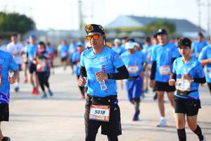 BIB: 9818
                            <button type="button" onclick="openModal(3157470)" class="btn btn-primary btn-sm float-right btn-popup" data-toggle="modal" data-target=".modal-high-quality">
                        <i class="fas fa-shopping-cart"></i> Add to Cart
                    </button>
                                            <button type="button" onclick="isThisMe(3157470, true)" class="btn btn-success btn-sm float-right btn-popup btn-isme hidden" data-toggle="tooltip" data-placement="bottom" title="นี่คือรูปของคุณใช่ไหม คลิกที่นี่เพื่อเอาเข้าอัลบั้ม">
                        <i class="fas fa-plus"></i> Add to album
                    </button>
                    <button type="button" onclick="isThisMe(3157470, false)" class="btn btn-warning btn-sm float-right btn-popup btn-isnotme hidden">
                        <i class="fas fa-ban"></i> Remove from album
                    </button>