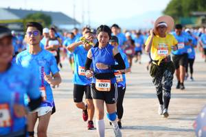 BIB: 9263
                            <button type="button" onclick="openModal(3156875)" class="btn btn-primary btn-sm float-right btn-popup" data-toggle="modal" data-target=".modal-high-quality">
                        <i class="fas fa-shopping-cart"></i> Add to Cart
                    </button>
                                            <button type="button" onclick="isThisMe(3156875, true)" class="btn btn-success btn-sm float-right btn-popup btn-isme hidden" data-toggle="tooltip" data-placement="bottom" title="นี่คือรูปของคุณใช่ไหม คลิกที่นี่เพื่อเอาเข้าอัลบั้ม">
                        <i class="fas fa-plus"></i> Add to album
                    </button>
                    <button type="button" onclick="isThisMe(3156875, false)" class="btn btn-warning btn-sm float-right btn-popup btn-isnotme hidden">
                        <i class="fas fa-ban"></i> Remove from album
                    </button>