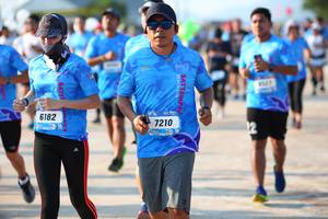 BIB: 6182, 7210
                            <button type="button" onclick="openModal(3109455)" class="btn btn-primary btn-sm float-right btn-popup" data-toggle="modal" data-target=".modal-high-quality">
                        <i class="fas fa-shopping-cart"></i> Add to Cart
                    </button>
                                            <button type="button" onclick="isThisMe(3109455, true)" class="btn btn-success btn-sm float-right btn-popup btn-isme hidden" data-toggle="tooltip" data-placement="bottom" title="นี่คือรูปของคุณใช่ไหม คลิกที่นี่เพื่อเอาเข้าอัลบั้ม">
                        <i class="fas fa-plus"></i> Add to album
                    </button>
                    <button type="button" onclick="isThisMe(3109455, false)" class="btn btn-warning btn-sm float-right btn-popup btn-isnotme hidden">
                        <i class="fas fa-ban"></i> Remove from album
                    </button>