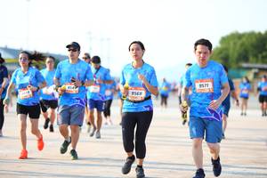 BIB: 9571, 854, 9568
                            <button type="button" onclick="openModal(3158361)" class="btn btn-primary btn-sm float-right btn-popup" data-toggle="modal" data-target=".modal-high-quality">
                        <i class="fas fa-shopping-cart"></i> Add to Cart
                    </button>
                                            <button type="button" onclick="isThisMe(3158361, true)" class="btn btn-success btn-sm float-right btn-popup btn-isme hidden" data-toggle="tooltip" data-placement="bottom" title="นี่คือรูปของคุณใช่ไหม คลิกที่นี่เพื่อเอาเข้าอัลบั้ม">
                        <i class="fas fa-plus"></i> Add to album
                    </button>
                    <button type="button" onclick="isThisMe(3158361, false)" class="btn btn-warning btn-sm float-right btn-popup btn-isnotme hidden">
                        <i class="fas fa-ban"></i> Remove from album
                    </button>