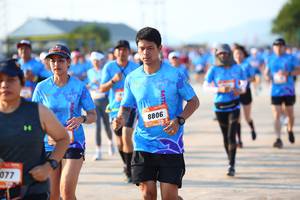 BIB: 8806, 077
                            <button type="button" onclick="openModal(3155251)" class="btn btn-primary btn-sm float-right btn-popup" data-toggle="modal" data-target=".modal-high-quality">
                        <i class="fas fa-shopping-cart"></i> Add to Cart
                    </button>
                                            <button type="button" onclick="isThisMe(3155251, true)" class="btn btn-success btn-sm float-right btn-popup btn-isme hidden" data-toggle="tooltip" data-placement="bottom" title="นี่คือรูปของคุณใช่ไหม คลิกที่นี่เพื่อเอาเข้าอัลบั้ม">
                        <i class="fas fa-plus"></i> Add to album
                    </button>
                    <button type="button" onclick="isThisMe(3155251, false)" class="btn btn-warning btn-sm float-right btn-popup btn-isnotme hidden">
                        <i class="fas fa-ban"></i> Remove from album
                    </button>