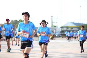 BIB: 8770
                            <button type="button" onclick="openModal(3158288)" class="btn btn-primary btn-sm float-right btn-popup" data-toggle="modal" data-target=".modal-high-quality">
                        <i class="fas fa-shopping-cart"></i> Add to Cart
                    </button>
                                            <button type="button" onclick="isThisMe(3158288, true)" class="btn btn-success btn-sm float-right btn-popup btn-isme hidden" data-toggle="tooltip" data-placement="bottom" title="นี่คือรูปของคุณใช่ไหม คลิกที่นี่เพื่อเอาเข้าอัลบั้ม">
                        <i class="fas fa-plus"></i> Add to album
                    </button>
                    <button type="button" onclick="isThisMe(3158288, false)" class="btn btn-warning btn-sm float-right btn-popup btn-isnotme hidden">
                        <i class="fas fa-ban"></i> Remove from album
                    </button>