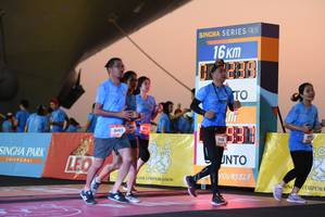 BIB: 0239, 9465
                            <button type="button" onclick="openModal(3367783)" class="btn btn-primary btn-sm float-right btn-popup" data-toggle="modal" data-target=".modal-high-quality">
                        <i class="fas fa-shopping-cart"></i> Add to Cart
                    </button>
                                            <button type="button" onclick="isThisMe(3367783, true)" class="btn btn-success btn-sm float-right btn-popup btn-isme hidden" data-toggle="tooltip" data-placement="bottom" title="นี่คือรูปของคุณใช่ไหม คลิกที่นี่เพื่อเอาเข้าอัลบั้ม">
                        <i class="fas fa-plus"></i> Add to album
                    </button>
                    <button type="button" onclick="isThisMe(3367783, false)" class="btn btn-warning btn-sm float-right btn-popup btn-isnotme hidden">
                        <i class="fas fa-ban"></i> Remove from album
                    </button>