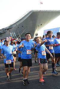 BIB: 9660, 965, 8262
                            <button type="button" onclick="openModal(3346607)" class="btn btn-primary btn-sm float-right btn-popup" data-toggle="modal" data-target=".modal-high-quality">
                        <i class="fas fa-shopping-cart"></i> Add to Cart
                    </button>
                                            <button type="button" onclick="isThisMe(3346607, true)" class="btn btn-success btn-sm float-right btn-popup btn-isme hidden" data-toggle="tooltip" data-placement="bottom" title="นี่คือรูปของคุณใช่ไหม คลิกที่นี่เพื่อเอาเข้าอัลบั้ม">
                        <i class="fas fa-plus"></i> Add to album
                    </button>
                    <button type="button" onclick="isThisMe(3346607, false)" class="btn btn-warning btn-sm float-right btn-popup btn-isnotme hidden">
                        <i class="fas fa-ban"></i> Remove from album
                    </button>