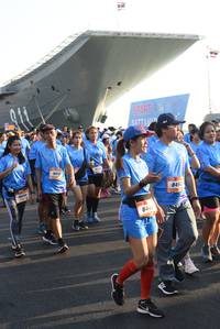 BIB: 9912, 845, 
                            <button type="button" onclick="openModal(3347317)" class="btn btn-primary btn-sm float-right btn-popup" data-toggle="modal" data-target=".modal-high-quality">
                        <i class="fas fa-shopping-cart"></i> Add to Cart
                    </button>
                                            <button type="button" onclick="isThisMe(3347317, true)" class="btn btn-success btn-sm float-right btn-popup btn-isme hidden" data-toggle="tooltip" data-placement="bottom" title="นี่คือรูปของคุณใช่ไหม คลิกที่นี่เพื่อเอาเข้าอัลบั้ม">
                        <i class="fas fa-plus"></i> Add to album
                    </button>
                    <button type="button" onclick="isThisMe(3347317, false)" class="btn btn-warning btn-sm float-right btn-popup btn-isnotme hidden">
                        <i class="fas fa-ban"></i> Remove from album
                    </button>