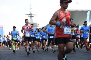 BIB: 543
                            <button type="button" onclick="openModal(3344722)" class="btn btn-primary btn-sm float-right btn-popup" data-toggle="modal" data-target=".modal-high-quality">
                        <i class="fas fa-shopping-cart"></i> Add to Cart
                    </button>
                                            <button type="button" onclick="isThisMe(3344722, true)" class="btn btn-success btn-sm float-right btn-popup btn-isme hidden" data-toggle="tooltip" data-placement="bottom" title="นี่คือรูปของคุณใช่ไหม คลิกที่นี่เพื่อเอาเข้าอัลบั้ม">
                        <i class="fas fa-plus"></i> Add to album
                    </button>
                    <button type="button" onclick="isThisMe(3344722, false)" class="btn btn-warning btn-sm float-right btn-popup btn-isnotme hidden">
                        <i class="fas fa-ban"></i> Remove from album
                    </button>