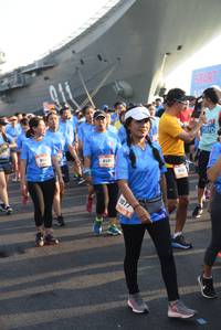 BIB: 959
                            <button type="button" onclick="openModal(3347067)" class="btn btn-primary btn-sm float-right btn-popup" data-toggle="modal" data-target=".modal-high-quality">
                        <i class="fas fa-shopping-cart"></i> Add to Cart
                    </button>
                                            <button type="button" onclick="isThisMe(3347067, true)" class="btn btn-success btn-sm float-right btn-popup btn-isme hidden" data-toggle="tooltip" data-placement="bottom" title="นี่คือรูปของคุณใช่ไหม คลิกที่นี่เพื่อเอาเข้าอัลบั้ม">
                        <i class="fas fa-plus"></i> Add to album
                    </button>
                    <button type="button" onclick="isThisMe(3347067, false)" class="btn btn-warning btn-sm float-right btn-popup btn-isnotme hidden">
                        <i class="fas fa-ban"></i> Remove from album
                    </button>