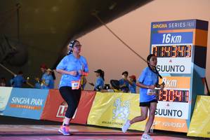 BIB: 828
                            <button type="button" onclick="openModal(3367971)" class="btn btn-primary btn-sm float-right btn-popup" data-toggle="modal" data-target=".modal-high-quality">
                        <i class="fas fa-shopping-cart"></i> Add to Cart
                    </button>
                                            <button type="button" onclick="isThisMe(3367971, true)" class="btn btn-success btn-sm float-right btn-popup btn-isme hidden" data-toggle="tooltip" data-placement="bottom" title="นี่คือรูปของคุณใช่ไหม คลิกที่นี่เพื่อเอาเข้าอัลบั้ม">
                        <i class="fas fa-plus"></i> Add to album
                    </button>
                    <button type="button" onclick="isThisMe(3367971, false)" class="btn btn-warning btn-sm float-right btn-popup btn-isnotme hidden">
                        <i class="fas fa-ban"></i> Remove from album
                    </button>