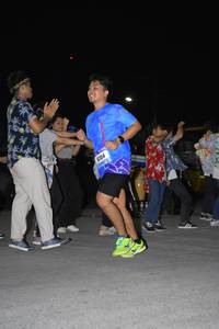 BIB: 6104
                            <button type="button" onclick="openModal(3392399)" class="btn btn-primary btn-sm float-right btn-popup" data-toggle="modal" data-target=".modal-high-quality">
                        <i class="fas fa-shopping-cart"></i> Add to Cart
                    </button>
                                            <button type="button" onclick="isThisMe(3392399, true)" class="btn btn-success btn-sm float-right btn-popup btn-isme hidden" data-toggle="tooltip" data-placement="bottom" title="นี่คือรูปของคุณใช่ไหม คลิกที่นี่เพื่อเอาเข้าอัลบั้ม">
                        <i class="fas fa-plus"></i> Add to album
                    </button>
                    <button type="button" onclick="isThisMe(3392399, false)" class="btn btn-warning btn-sm float-right btn-popup btn-isnotme hidden">
                        <i class="fas fa-ban"></i> Remove from album
                    </button>