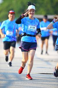 BIB: 6178
                            <button type="button" onclick="openModal(3092187)" class="btn btn-primary btn-sm float-right btn-popup" data-toggle="modal" data-target=".modal-high-quality">
                        <i class="fas fa-shopping-cart"></i> Add to Cart
                    </button>
                                            <button type="button" onclick="isThisMe(3092187, true)" class="btn btn-success btn-sm float-right btn-popup btn-isme hidden" data-toggle="tooltip" data-placement="bottom" title="นี่คือรูปของคุณใช่ไหม คลิกที่นี่เพื่อเอาเข้าอัลบั้ม">
                        <i class="fas fa-plus"></i> Add to album
                    </button>
                    <button type="button" onclick="isThisMe(3092187, false)" class="btn btn-warning btn-sm float-right btn-popup btn-isnotme hidden">
                        <i class="fas fa-ban"></i> Remove from album
                    </button>