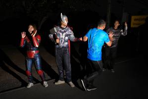 BIB: 
                            <button type="button" onclick="openModal(3434885)" class="btn btn-primary btn-sm float-right btn-popup" data-toggle="modal" data-target=".modal-high-quality">
                        <i class="fas fa-shopping-cart"></i> Add to Cart
                    </button>
                                            <button type="button" onclick="isThisMe(3434885, true)" class="btn btn-success btn-sm float-right btn-popup btn-isme hidden" data-toggle="tooltip" data-placement="bottom" title="นี่คือรูปของคุณใช่ไหม คลิกที่นี่เพื่อเอาเข้าอัลบั้ม">
                        <i class="fas fa-plus"></i> Add to album
                    </button>
                    <button type="button" onclick="isThisMe(3434885, false)" class="btn btn-warning btn-sm float-right btn-popup btn-isnotme hidden">
                        <i class="fas fa-ban"></i> Remove from album
                    </button>