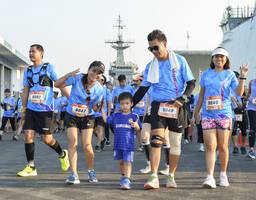 BIB: 9840, 8392, 8048, 8047, 
                            <button type="button" onclick="openModal(3466899)" class="btn btn-primary btn-sm float-right btn-popup" data-toggle="modal" data-target=".modal-high-quality">
                        <i class="fas fa-shopping-cart"></i> Add to Cart
                    </button>
                                            <button type="button" onclick="isThisMe(3466899, true)" class="btn btn-success btn-sm float-right btn-popup btn-isme hidden" data-toggle="tooltip" data-placement="bottom" title="นี่คือรูปของคุณใช่ไหม คลิกที่นี่เพื่อเอาเข้าอัลบั้ม">
                        <i class="fas fa-plus"></i> Add to album
                    </button>
                    <button type="button" onclick="isThisMe(3466899, false)" class="btn btn-warning btn-sm float-right btn-popup btn-isnotme hidden">
                        <i class="fas fa-ban"></i> Remove from album
                    </button>