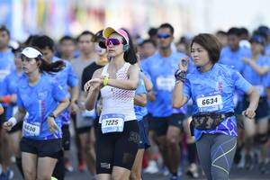 BIB: 6634, 225
                            <button type="button" onclick="openModal(3462063)" class="btn btn-primary btn-sm float-right btn-popup" data-toggle="modal" data-target=".modal-high-quality">
                        <i class="fas fa-shopping-cart"></i> Add to Cart
                    </button>
                                            <button type="button" onclick="isThisMe(3462063, true)" class="btn btn-success btn-sm float-right btn-popup btn-isme hidden" data-toggle="tooltip" data-placement="bottom" title="นี่คือรูปของคุณใช่ไหม คลิกที่นี่เพื่อเอาเข้าอัลบั้ม">
                        <i class="fas fa-plus"></i> Add to album
                    </button>
                    <button type="button" onclick="isThisMe(3462063, false)" class="btn btn-warning btn-sm float-right btn-popup btn-isnotme hidden">
                        <i class="fas fa-ban"></i> Remove from album
                    </button>