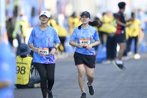 BIB: 8392, 8395
                            <button type="button" onclick="openModal(3462298)" class="btn btn-primary btn-sm float-right btn-popup" data-toggle="modal" data-target=".modal-high-quality">
                        <i class="fas fa-shopping-cart"></i> Add to Cart
                    </button>
                                            <button type="button" onclick="isThisMe(3462298, true)" class="btn btn-success btn-sm float-right btn-popup btn-isme hidden" data-toggle="tooltip" data-placement="bottom" title="นี่คือรูปของคุณใช่ไหม คลิกที่นี่เพื่อเอาเข้าอัลบั้ม">
                        <i class="fas fa-plus"></i> Add to album
                    </button>
                    <button type="button" onclick="isThisMe(3462298, false)" class="btn btn-warning btn-sm float-right btn-popup btn-isnotme hidden">
                        <i class="fas fa-ban"></i> Remove from album
                    </button>