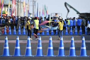 BIB: 
                            <button type="button" onclick="openModal(3464304)" class="btn btn-primary btn-sm float-right btn-popup" data-toggle="modal" data-target=".modal-high-quality">
                        <i class="fas fa-shopping-cart"></i> Add to Cart
                    </button>
                                            <button type="button" onclick="isThisMe(3464304, true)" class="btn btn-success btn-sm float-right btn-popup btn-isme hidden" data-toggle="tooltip" data-placement="bottom" title="นี่คือรูปของคุณใช่ไหม คลิกที่นี่เพื่อเอาเข้าอัลบั้ม">
                        <i class="fas fa-plus"></i> Add to album
                    </button>
                    <button type="button" onclick="isThisMe(3464304, false)" class="btn btn-warning btn-sm float-right btn-popup btn-isnotme hidden">
                        <i class="fas fa-ban"></i> Remove from album
                    </button>