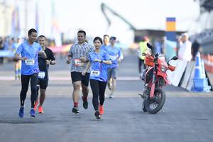 BIB: 6895, 6016
                            <button type="button" onclick="openModal(3464349)" class="btn btn-primary btn-sm float-right btn-popup" data-toggle="modal" data-target=".modal-high-quality">
                        <i class="fas fa-shopping-cart"></i> Add to Cart
                    </button>
                                            <button type="button" onclick="isThisMe(3464349, true)" class="btn btn-success btn-sm float-right btn-popup btn-isme hidden" data-toggle="tooltip" data-placement="bottom" title="นี่คือรูปของคุณใช่ไหม คลิกที่นี่เพื่อเอาเข้าอัลบั้ม">
                        <i class="fas fa-plus"></i> Add to album
                    </button>
                    <button type="button" onclick="isThisMe(3464349, false)" class="btn btn-warning btn-sm float-right btn-popup btn-isnotme hidden">
                        <i class="fas fa-ban"></i> Remove from album
                    </button>