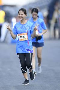 BIB: 9902
                            <button type="button" onclick="openModal(3462310)" class="btn btn-primary btn-sm float-right btn-popup" data-toggle="modal" data-target=".modal-high-quality">
                        <i class="fas fa-shopping-cart"></i> Add to Cart
                    </button>
                                            <button type="button" onclick="isThisMe(3462310, true)" class="btn btn-success btn-sm float-right btn-popup btn-isme hidden" data-toggle="tooltip" data-placement="bottom" title="นี่คือรูปของคุณใช่ไหม คลิกที่นี่เพื่อเอาเข้าอัลบั้ม">
                        <i class="fas fa-plus"></i> Add to album
                    </button>
                    <button type="button" onclick="isThisMe(3462310, false)" class="btn btn-warning btn-sm float-right btn-popup btn-isnotme hidden">
                        <i class="fas fa-ban"></i> Remove from album
                    </button>