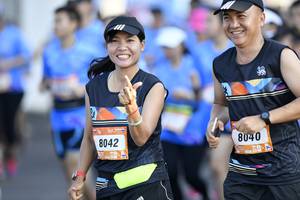 BIB: 8042
                            <button type="button" onclick="openModal(3462228)" class="btn btn-primary btn-sm float-right btn-popup" data-toggle="modal" data-target=".modal-high-quality">
                        <i class="fas fa-shopping-cart"></i> Add to Cart
                    </button>
                                            <button type="button" onclick="isThisMe(3462228, true)" class="btn btn-success btn-sm float-right btn-popup btn-isme hidden" data-toggle="tooltip" data-placement="bottom" title="นี่คือรูปของคุณใช่ไหม คลิกที่นี่เพื่อเอาเข้าอัลบั้ม">
                        <i class="fas fa-plus"></i> Add to album
                    </button>
                    <button type="button" onclick="isThisMe(3462228, false)" class="btn btn-warning btn-sm float-right btn-popup btn-isnotme hidden">
                        <i class="fas fa-ban"></i> Remove from album
                    </button>