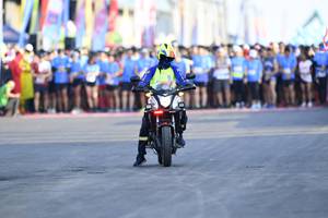 BIB: 
                            <button type="button" onclick="openModal(3461969)" class="btn btn-primary btn-sm float-right btn-popup" data-toggle="modal" data-target=".modal-high-quality">
                        <i class="fas fa-shopping-cart"></i> Add to Cart
                    </button>
                                            <button type="button" onclick="isThisMe(3461969, true)" class="btn btn-success btn-sm float-right btn-popup btn-isme hidden" data-toggle="tooltip" data-placement="bottom" title="นี่คือรูปของคุณใช่ไหม คลิกที่นี่เพื่อเอาเข้าอัลบั้ม">
                        <i class="fas fa-plus"></i> Add to album
                    </button>
                    <button type="button" onclick="isThisMe(3461969, false)" class="btn btn-warning btn-sm float-right btn-popup btn-isnotme hidden">
                        <i class="fas fa-ban"></i> Remove from album
                    </button>