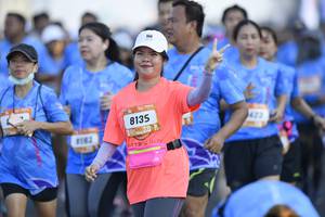 BIB: 8135
                            <button type="button" onclick="openModal(3462194)" class="btn btn-primary btn-sm float-right btn-popup" data-toggle="modal" data-target=".modal-high-quality">
                        <i class="fas fa-shopping-cart"></i> Add to Cart
                    </button>
                                            <button type="button" onclick="isThisMe(3462194, true)" class="btn btn-success btn-sm float-right btn-popup btn-isme hidden" data-toggle="tooltip" data-placement="bottom" title="นี่คือรูปของคุณใช่ไหม คลิกที่นี่เพื่อเอาเข้าอัลบั้ม">
                        <i class="fas fa-plus"></i> Add to album
                    </button>
                    <button type="button" onclick="isThisMe(3462194, false)" class="btn btn-warning btn-sm float-right btn-popup btn-isnotme hidden">
                        <i class="fas fa-ban"></i> Remove from album
                    </button>