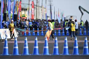 BIB: 
                            <button type="button" onclick="openModal(3461927)" class="btn btn-primary btn-sm float-right btn-popup" data-toggle="modal" data-target=".modal-high-quality">
                        <i class="fas fa-shopping-cart"></i> Add to Cart
                    </button>
                                            <button type="button" onclick="isThisMe(3461927, true)" class="btn btn-success btn-sm float-right btn-popup btn-isme hidden" data-toggle="tooltip" data-placement="bottom" title="นี่คือรูปของคุณใช่ไหม คลิกที่นี่เพื่อเอาเข้าอัลบั้ม">
                        <i class="fas fa-plus"></i> Add to album
                    </button>
                    <button type="button" onclick="isThisMe(3461927, false)" class="btn btn-warning btn-sm float-right btn-popup btn-isnotme hidden">
                        <i class="fas fa-ban"></i> Remove from album
                    </button>