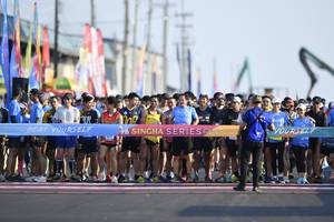 BIB: 
                            <button type="button" onclick="openModal(3461938)" class="btn btn-primary btn-sm float-right btn-popup" data-toggle="modal" data-target=".modal-high-quality">
                        <i class="fas fa-shopping-cart"></i> Add to Cart
                    </button>
                                            <button type="button" onclick="isThisMe(3461938, true)" class="btn btn-success btn-sm float-right btn-popup btn-isme hidden" data-toggle="tooltip" data-placement="bottom" title="นี่คือรูปของคุณใช่ไหม คลิกที่นี่เพื่อเอาเข้าอัลบั้ม">
                        <i class="fas fa-plus"></i> Add to album
                    </button>
                    <button type="button" onclick="isThisMe(3461938, false)" class="btn btn-warning btn-sm float-right btn-popup btn-isnotme hidden">
                        <i class="fas fa-ban"></i> Remove from album
                    </button>