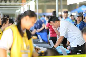 BIB: 
                            <button type="button" onclick="openModal(3442182)" class="btn btn-primary btn-sm float-right btn-popup" data-toggle="modal" data-target=".modal-high-quality">
                        <i class="fas fa-shopping-cart"></i> Add to Cart
                    </button>
                                            <button type="button" onclick="isThisMe(3442182, true)" class="btn btn-success btn-sm float-right btn-popup btn-isme hidden" data-toggle="tooltip" data-placement="bottom" title="นี่คือรูปของคุณใช่ไหม คลิกที่นี่เพื่อเอาเข้าอัลบั้ม">
                        <i class="fas fa-plus"></i> Add to album
                    </button>
                    <button type="button" onclick="isThisMe(3442182, false)" class="btn btn-warning btn-sm float-right btn-popup btn-isnotme hidden">
                        <i class="fas fa-ban"></i> Remove from album
                    </button>