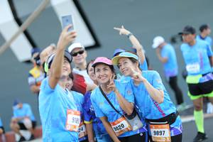 BIB: 020, 9897
                            <button type="button" onclick="openModal(3442374)" class="btn btn-primary btn-sm float-right btn-popup" data-toggle="modal" data-target=".modal-high-quality">
                        <i class="fas fa-shopping-cart"></i> Add to Cart
                    </button>
                                            <button type="button" onclick="isThisMe(3442374, true)" class="btn btn-success btn-sm float-right btn-popup btn-isme hidden" data-toggle="tooltip" data-placement="bottom" title="นี่คือรูปของคุณใช่ไหม คลิกที่นี่เพื่อเอาเข้าอัลบั้ม">
                        <i class="fas fa-plus"></i> Add to album
                    </button>
                    <button type="button" onclick="isThisMe(3442374, false)" class="btn btn-warning btn-sm float-right btn-popup btn-isnotme hidden">
                        <i class="fas fa-ban"></i> Remove from album
                    </button>