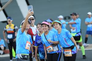 BIB: 9897
                            <button type="button" onclick="openModal(3442383)" class="btn btn-primary btn-sm float-right btn-popup" data-toggle="modal" data-target=".modal-high-quality">
                        <i class="fas fa-shopping-cart"></i> Add to Cart
                    </button>
                                            <button type="button" onclick="isThisMe(3442383, true)" class="btn btn-success btn-sm float-right btn-popup btn-isme hidden" data-toggle="tooltip" data-placement="bottom" title="นี่คือรูปของคุณใช่ไหม คลิกที่นี่เพื่อเอาเข้าอัลบั้ม">
                        <i class="fas fa-plus"></i> Add to album
                    </button>
                    <button type="button" onclick="isThisMe(3442383, false)" class="btn btn-warning btn-sm float-right btn-popup btn-isnotme hidden">
                        <i class="fas fa-ban"></i> Remove from album
                    </button>