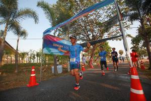 BIB: 483
                            <button type="button" onclick="openModal(3451735)" class="btn btn-primary btn-sm float-right btn-popup" data-toggle="modal" data-target=".modal-high-quality">
                        <i class="fas fa-shopping-cart"></i> Add to Cart
                    </button>
                                            <button type="button" onclick="isThisMe(3451735, true)" class="btn btn-success btn-sm float-right btn-popup btn-isme hidden" data-toggle="tooltip" data-placement="bottom" title="นี่คือรูปของคุณใช่ไหม คลิกที่นี่เพื่อเอาเข้าอัลบั้ม">
                        <i class="fas fa-plus"></i> Add to album
                    </button>
                    <button type="button" onclick="isThisMe(3451735, false)" class="btn btn-warning btn-sm float-right btn-popup btn-isnotme hidden">
                        <i class="fas fa-ban"></i> Remove from album
                    </button>