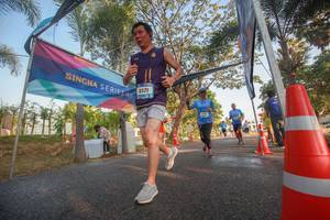 BIB: 
                            <button type="button" onclick="openModal(3451872)" class="btn btn-primary btn-sm float-right btn-popup" data-toggle="modal" data-target=".modal-high-quality">
                        <i class="fas fa-shopping-cart"></i> Add to Cart
                    </button>
                                            <button type="button" onclick="isThisMe(3451872, true)" class="btn btn-success btn-sm float-right btn-popup btn-isme hidden" data-toggle="tooltip" data-placement="bottom" title="นี่คือรูปของคุณใช่ไหม คลิกที่นี่เพื่อเอาเข้าอัลบั้ม">
                        <i class="fas fa-plus"></i> Add to album
                    </button>
                    <button type="button" onclick="isThisMe(3451872, false)" class="btn btn-warning btn-sm float-right btn-popup btn-isnotme hidden">
                        <i class="fas fa-ban"></i> Remove from album
                    </button>