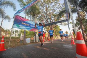 BIB: 
                            <button type="button" onclick="openModal(3451898)" class="btn btn-primary btn-sm float-right btn-popup" data-toggle="modal" data-target=".modal-high-quality">
                        <i class="fas fa-shopping-cart"></i> Add to Cart
                    </button>
                                            <button type="button" onclick="isThisMe(3451898, true)" class="btn btn-success btn-sm float-right btn-popup btn-isme hidden" data-toggle="tooltip" data-placement="bottom" title="นี่คือรูปของคุณใช่ไหม คลิกที่นี่เพื่อเอาเข้าอัลบั้ม">
                        <i class="fas fa-plus"></i> Add to album
                    </button>
                    <button type="button" onclick="isThisMe(3451898, false)" class="btn btn-warning btn-sm float-right btn-popup btn-isnotme hidden">
                        <i class="fas fa-ban"></i> Remove from album
                    </button>