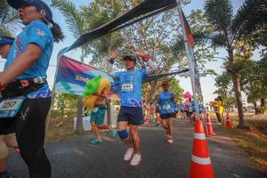 BIB: 5363
                            <button type="button" onclick="openModal(3451992)" class="btn btn-primary btn-sm float-right btn-popup" data-toggle="modal" data-target=".modal-high-quality">
                        <i class="fas fa-shopping-cart"></i> Add to Cart
                    </button>
                                            <button type="button" onclick="isThisMe(3451992, true)" class="btn btn-success btn-sm float-right btn-popup btn-isme hidden" data-toggle="tooltip" data-placement="bottom" title="นี่คือรูปของคุณใช่ไหม คลิกที่นี่เพื่อเอาเข้าอัลบั้ม">
                        <i class="fas fa-plus"></i> Add to album
                    </button>
                    <button type="button" onclick="isThisMe(3451992, false)" class="btn btn-warning btn-sm float-right btn-popup btn-isnotme hidden">
                        <i class="fas fa-ban"></i> Remove from album
                    </button>