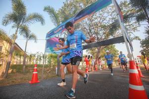 BIB: 742
                            <button type="button" onclick="openModal(3451957)" class="btn btn-primary btn-sm float-right btn-popup" data-toggle="modal" data-target=".modal-high-quality">
                        <i class="fas fa-shopping-cart"></i> Add to Cart
                    </button>
                                            <button type="button" onclick="isThisMe(3451957, true)" class="btn btn-success btn-sm float-right btn-popup btn-isme hidden" data-toggle="tooltip" data-placement="bottom" title="นี่คือรูปของคุณใช่ไหม คลิกที่นี่เพื่อเอาเข้าอัลบั้ม">
                        <i class="fas fa-plus"></i> Add to album
                    </button>
                    <button type="button" onclick="isThisMe(3451957, false)" class="btn btn-warning btn-sm float-right btn-popup btn-isnotme hidden">
                        <i class="fas fa-ban"></i> Remove from album
                    </button>