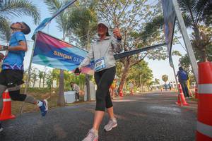 BIB: 
                            <button type="button" onclick="openModal(3451885)" class="btn btn-primary btn-sm float-right btn-popup" data-toggle="modal" data-target=".modal-high-quality">
                        <i class="fas fa-shopping-cart"></i> Add to Cart
                    </button>
                                            <button type="button" onclick="isThisMe(3451885, true)" class="btn btn-success btn-sm float-right btn-popup btn-isme hidden" data-toggle="tooltip" data-placement="bottom" title="นี่คือรูปของคุณใช่ไหม คลิกที่นี่เพื่อเอาเข้าอัลบั้ม">
                        <i class="fas fa-plus"></i> Add to album
                    </button>
                    <button type="button" onclick="isThisMe(3451885, false)" class="btn btn-warning btn-sm float-right btn-popup btn-isnotme hidden">
                        <i class="fas fa-ban"></i> Remove from album
                    </button>