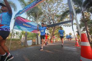 BIB: 
                            <button type="button" onclick="openModal(3451892)" class="btn btn-primary btn-sm float-right btn-popup" data-toggle="modal" data-target=".modal-high-quality">
                        <i class="fas fa-shopping-cart"></i> Add to Cart
                    </button>
                                            <button type="button" onclick="isThisMe(3451892, true)" class="btn btn-success btn-sm float-right btn-popup btn-isme hidden" data-toggle="tooltip" data-placement="bottom" title="นี่คือรูปของคุณใช่ไหม คลิกที่นี่เพื่อเอาเข้าอัลบั้ม">
                        <i class="fas fa-plus"></i> Add to album
                    </button>
                    <button type="button" onclick="isThisMe(3451892, false)" class="btn btn-warning btn-sm float-right btn-popup btn-isnotme hidden">
                        <i class="fas fa-ban"></i> Remove from album
                    </button>